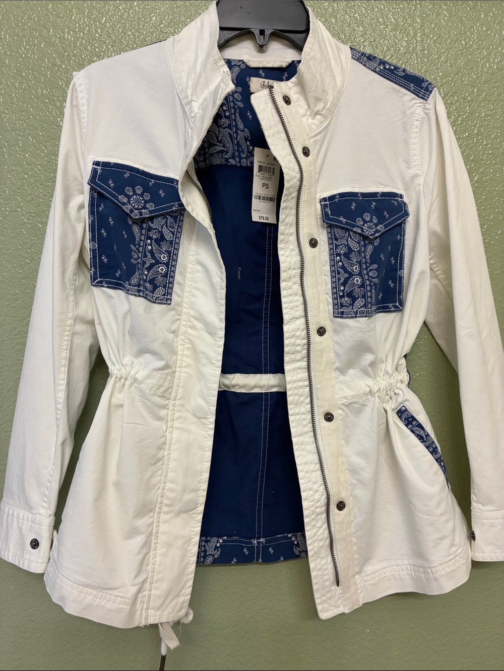 Style & Co. Brand new White Utility Jacket with Navy Bandana Pockets 97% cotton
